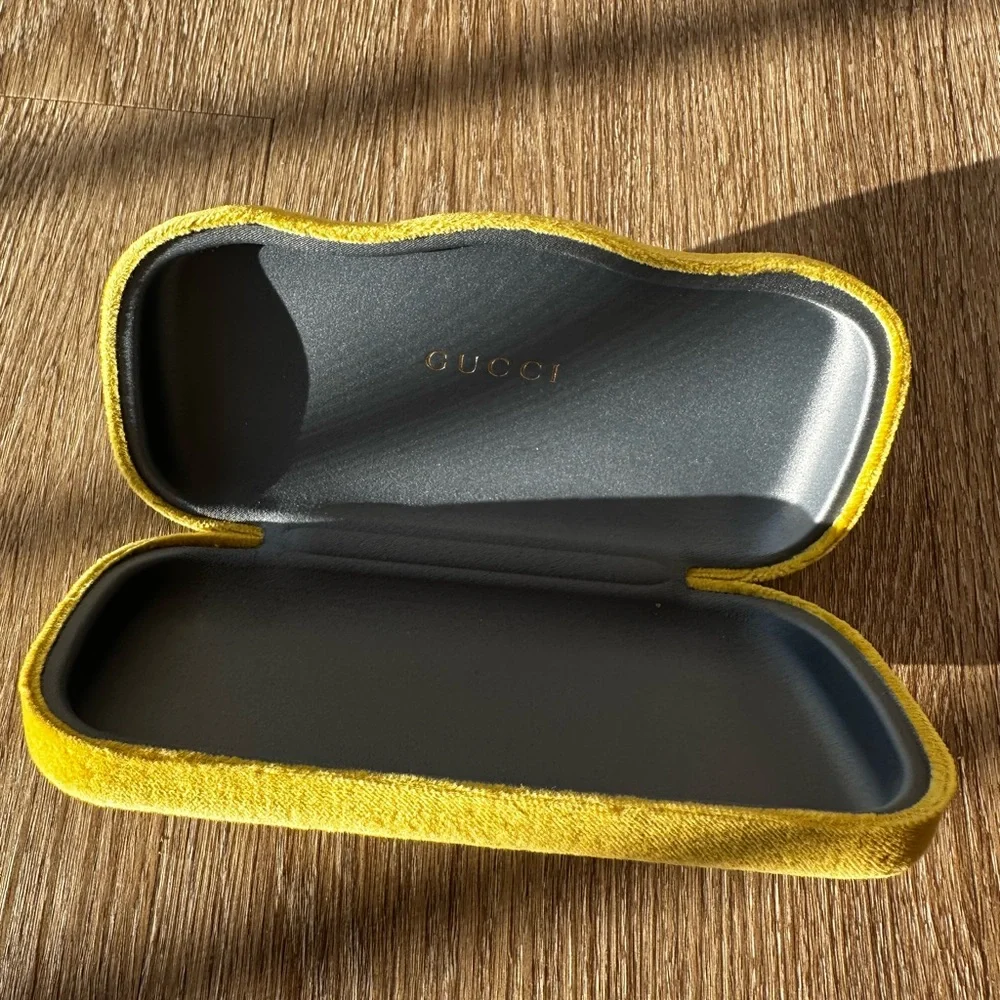 Gucci - Picture 2 of 8